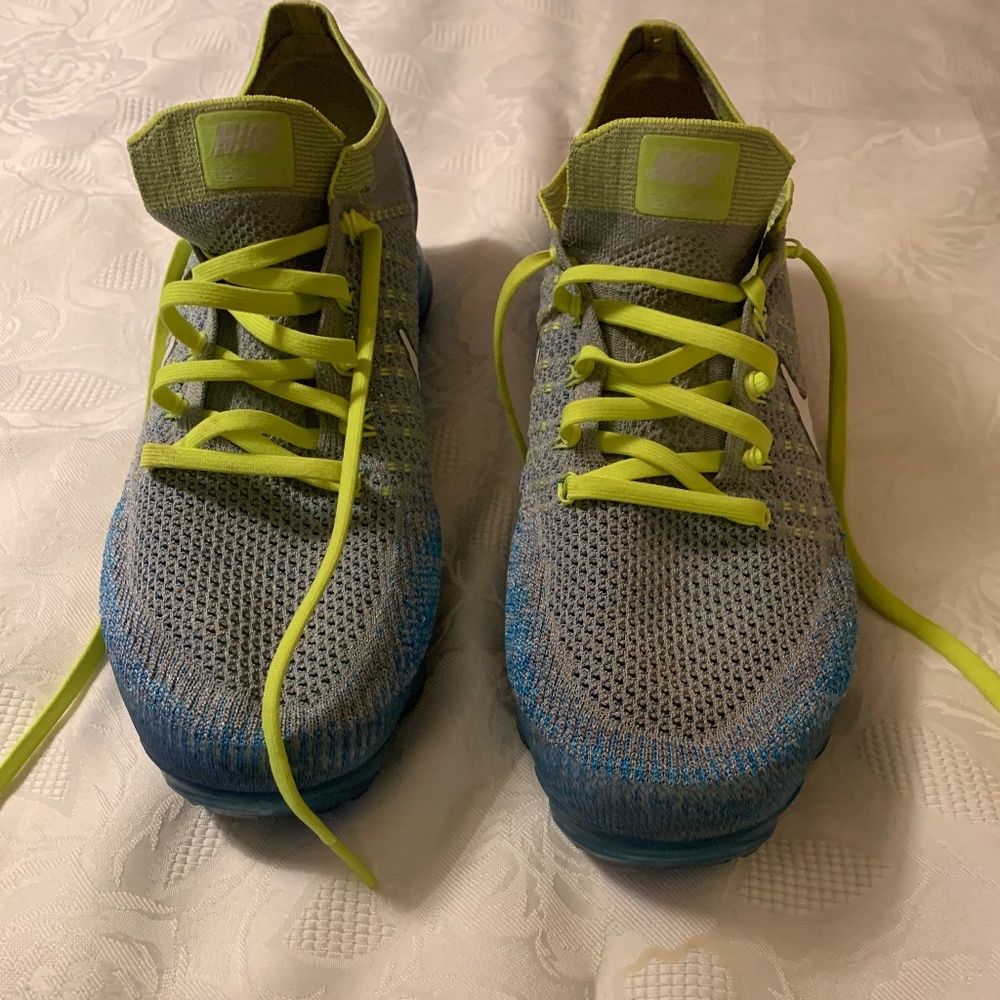 Nike Air Vapormax flymit 2 Men sneakers - Size 10.5 - Pre-owned